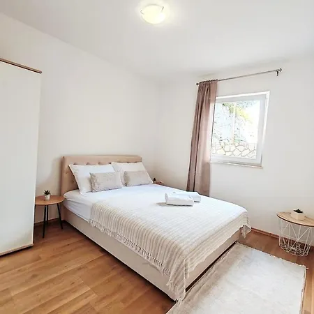 Amare Guest house *
